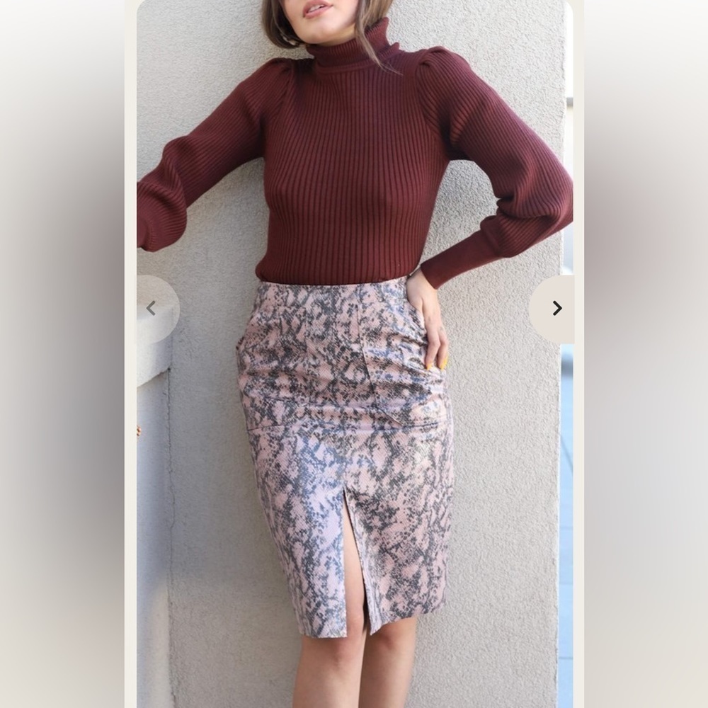 Moon River Pink snakeskin midi skirt - Picture 4 of 10